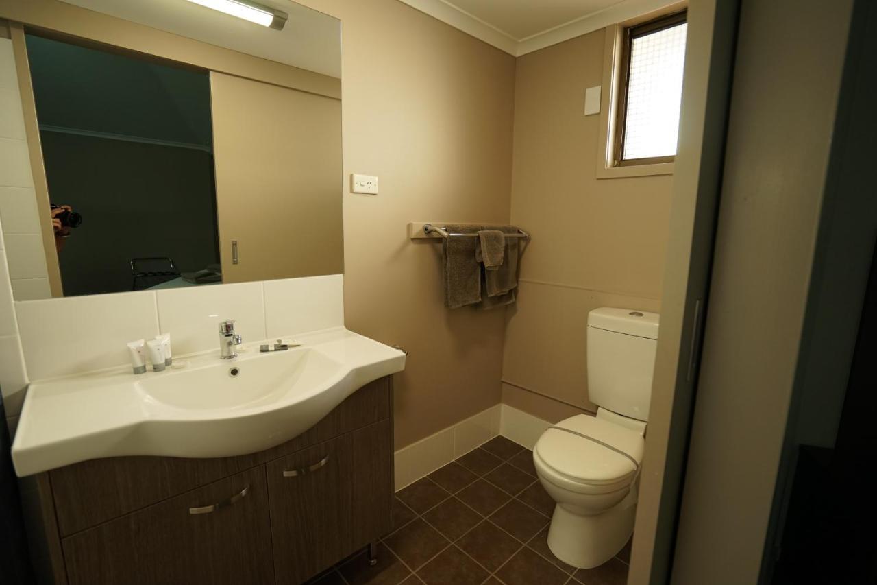 Bluestone Motor Inn Теннант-Крік Екстер'єр фото