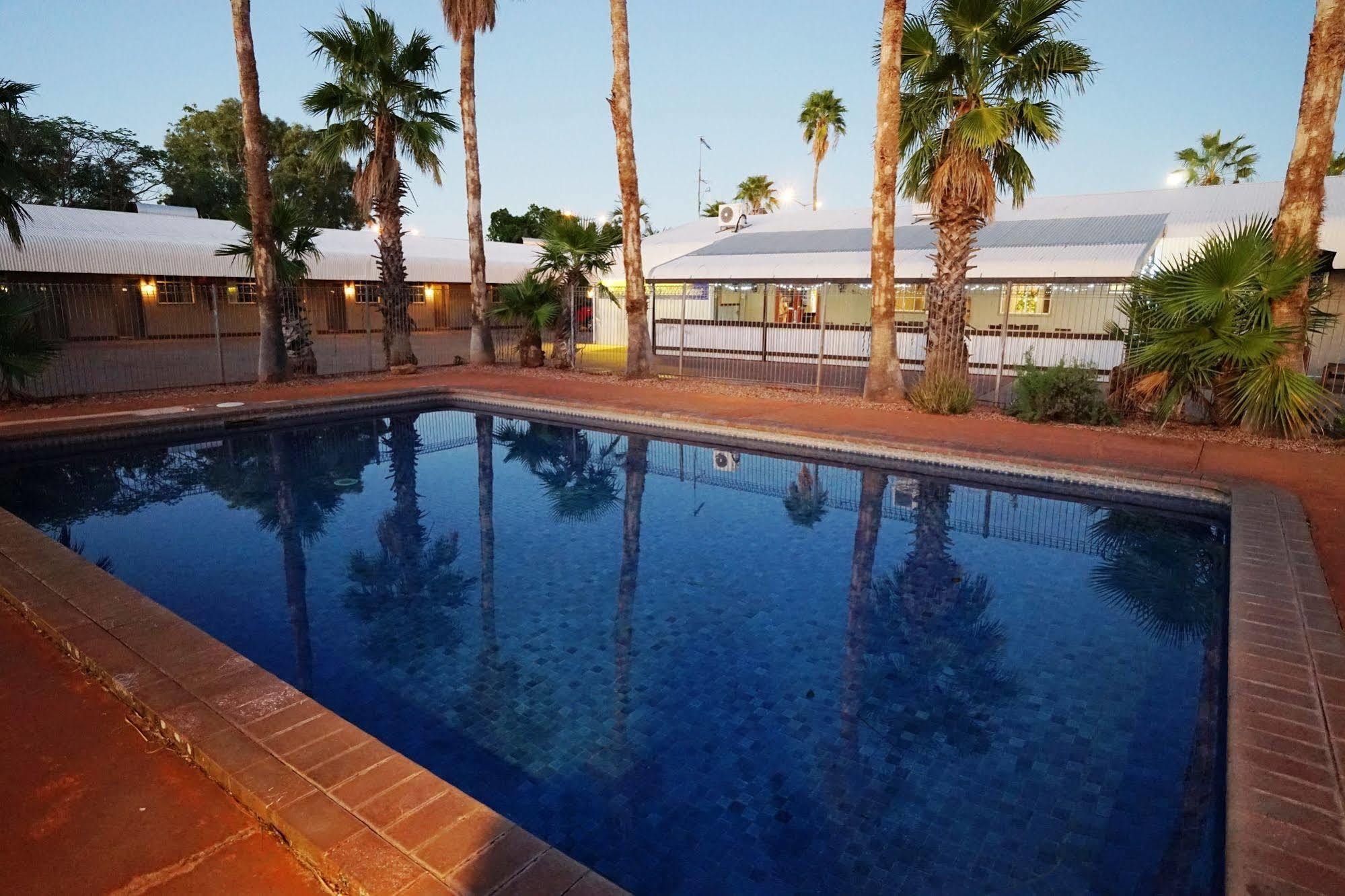 Bluestone Motor Inn Теннант-Крік Екстер'єр фото